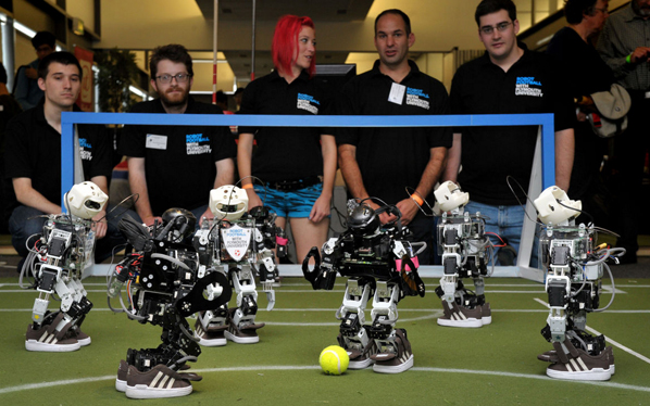 RoboWorldCup 2012 : joue-la comme Optimus Prime RoboWorldCup 2012 : joue-la comme Optimus Prime